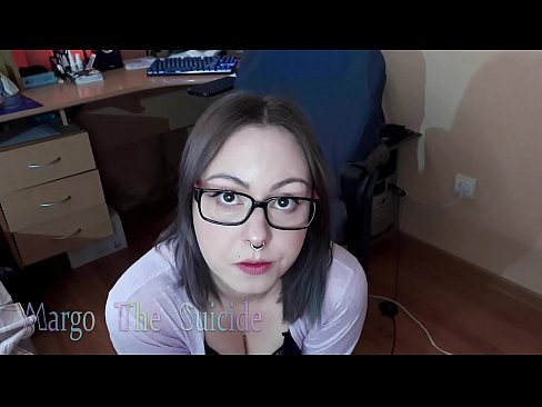 ❤️ Neska sexy betaurrekoekin dildoa zurrupatzen du kameraren aurrean ❤❌ Errusiar porno %eu.basseyn-vsem.ruan ❌️