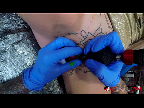 ❤️ Sully Savage-k izugarri tatuatu zuen klitorian tatuaje bat egin zuen ❤❌ Errusiar porno %eu.basseyn-vsem.ruan ❌️